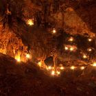 INTERIOR DE LA CUEVA DE SANT PERE , ILUMINADA PARA LA OCASION