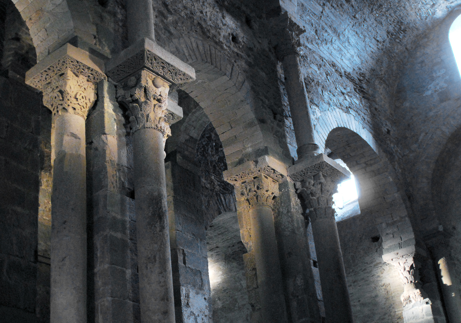 INTERIOR IGLESIA SANT PERE DE RODES