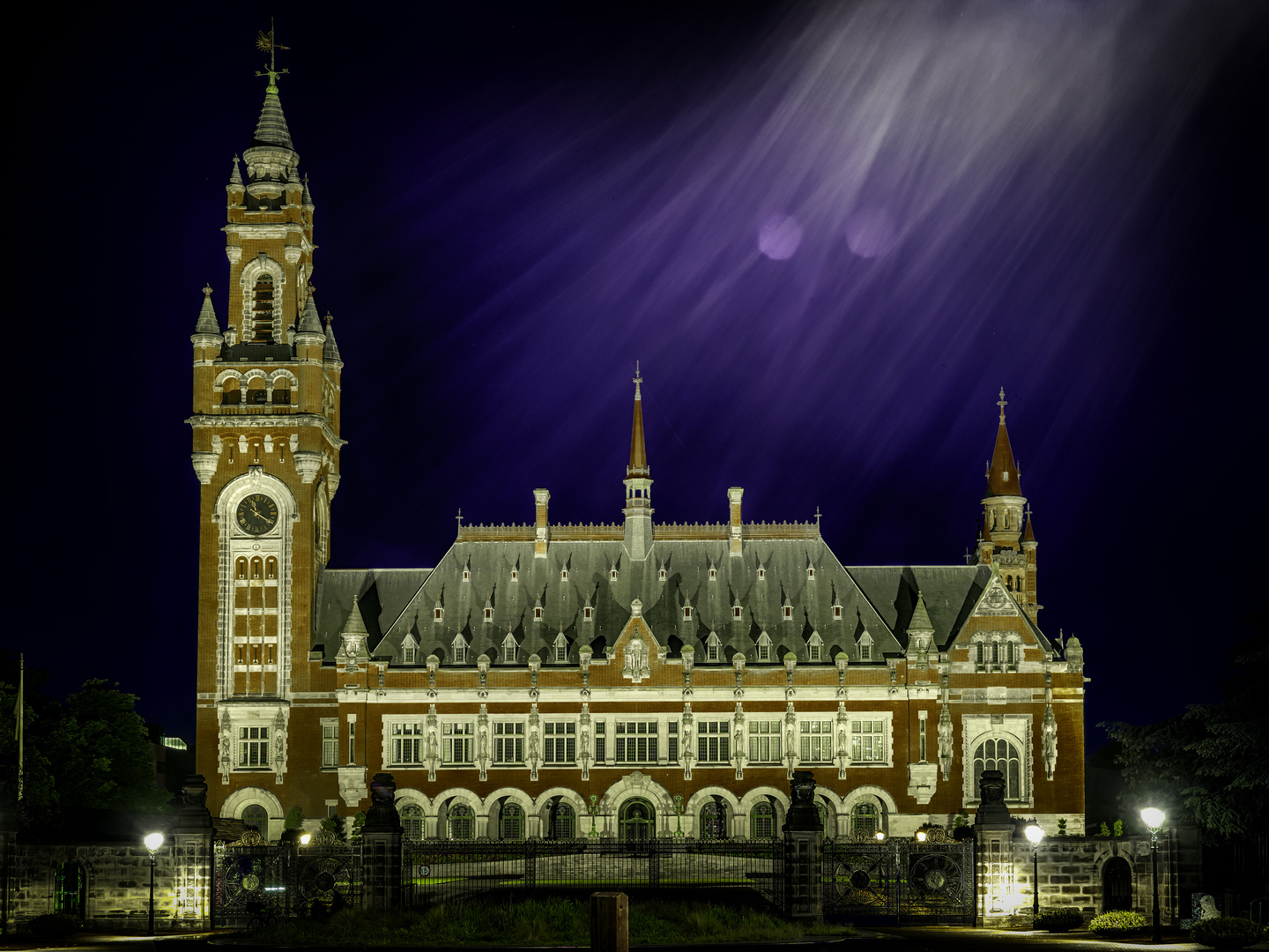 Internationaler Gerichtshof, Den Haag Foto & Bild architektur, architektur bei nacht