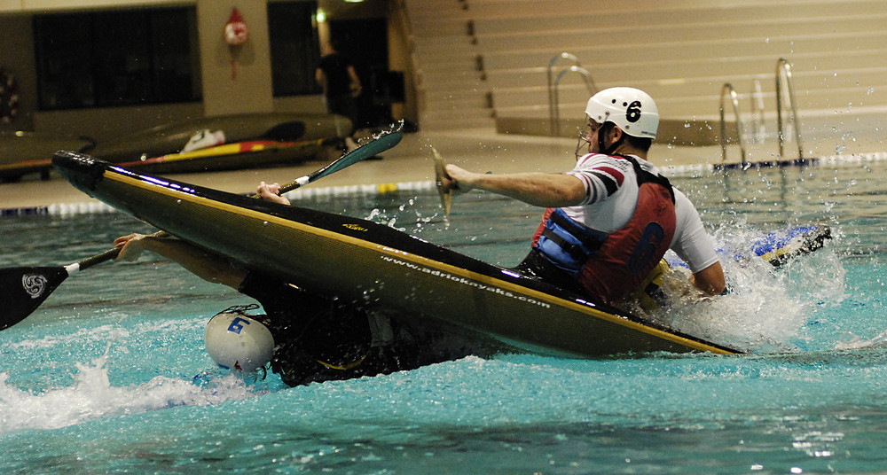 Internationales Indoor Kanu Polo turnier in Zürich