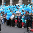 Internationales Kinderchorfestival in Halle/S 2007: Singen auf den Rathaustreppen