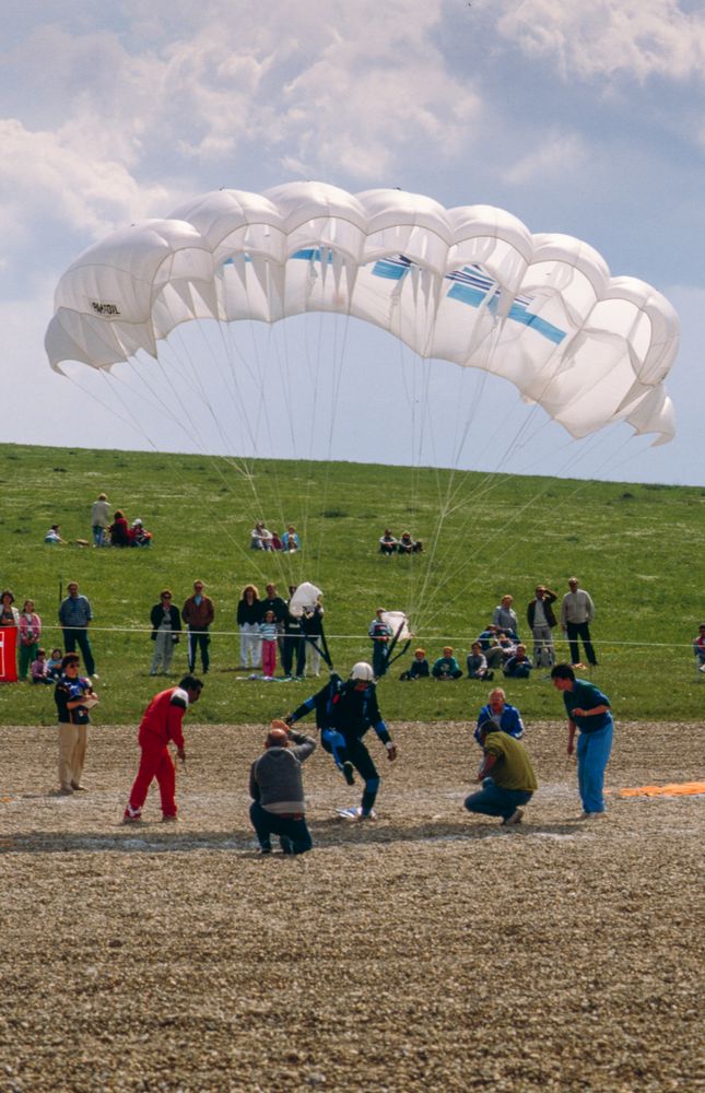 Internationales Spring Turnier Pfingsten 19 Bruchsal Eichelberg 9 Foto Bild Sport Flugsport Fallschirmsport Bilder Auf Fotocommunity