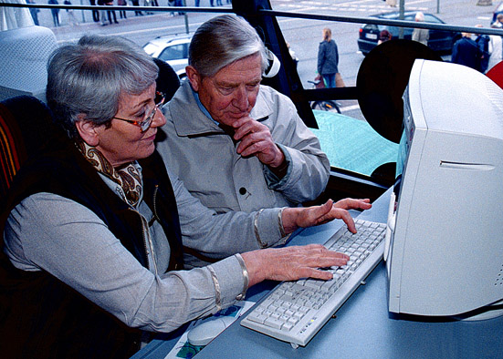 Internet für jedermann (frau)