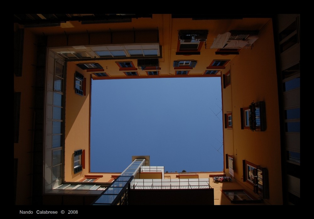 Interno cortile Palazzo Capracotta - Napoli