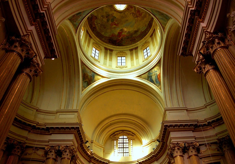 Interno del Santuario della Madonna di San Luca