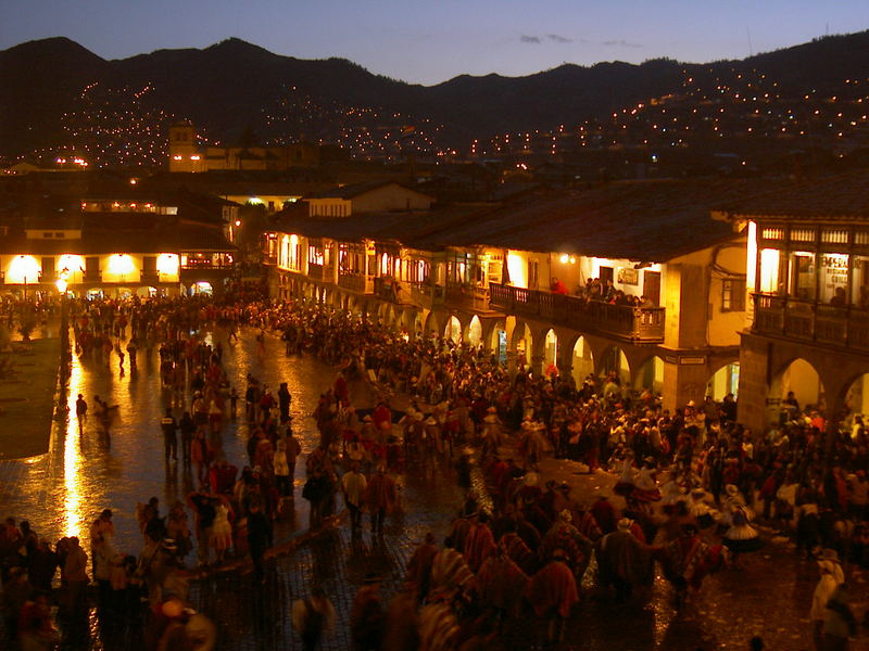 Inti Raymi Nachtumzug in Cuzco, Peru