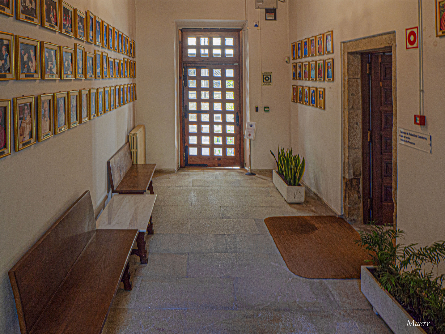 Intimo rincón en una dependencia del antiguo Hospital de Los Reyes Católicos.