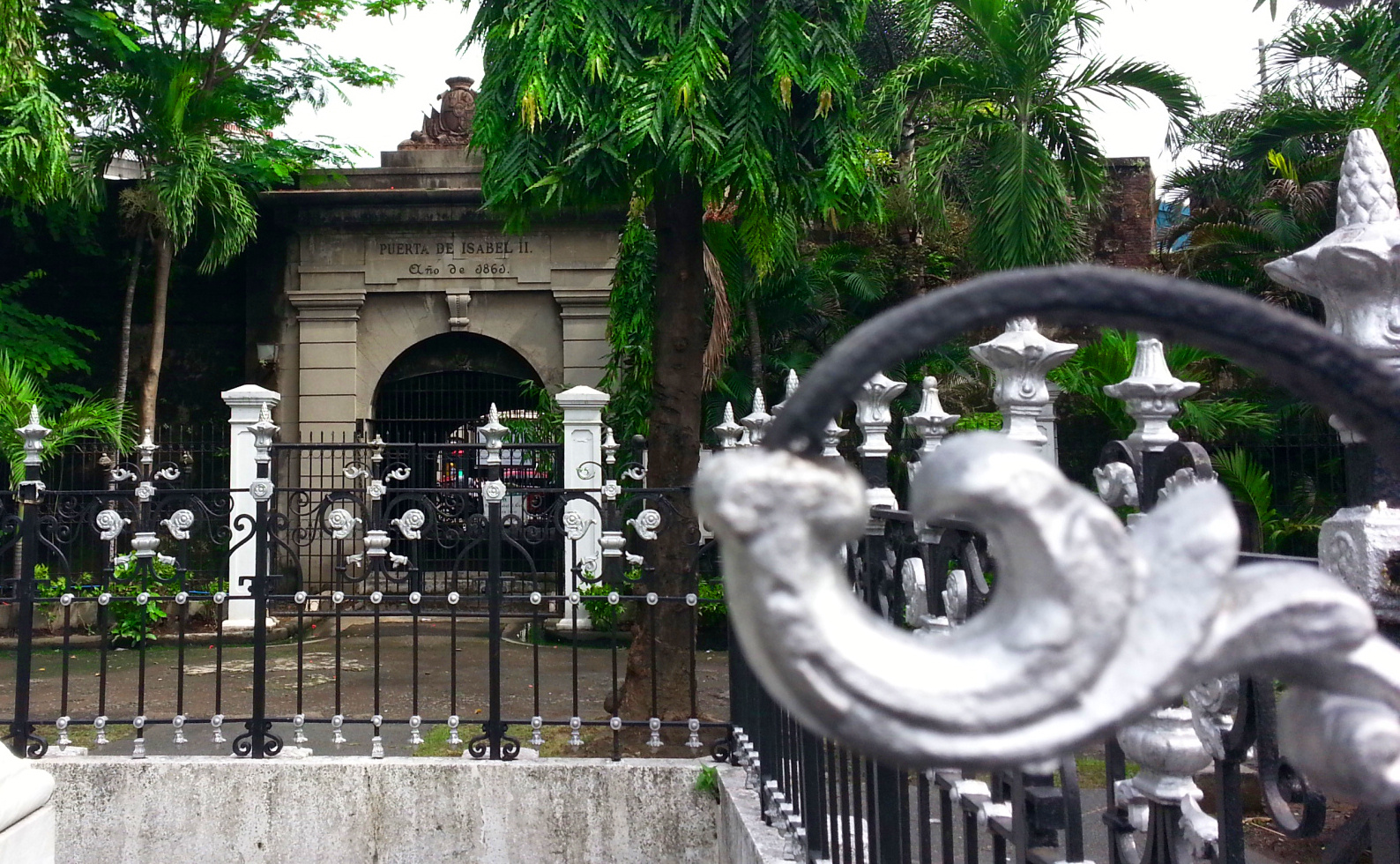 Intramuros Puerta Isabel II