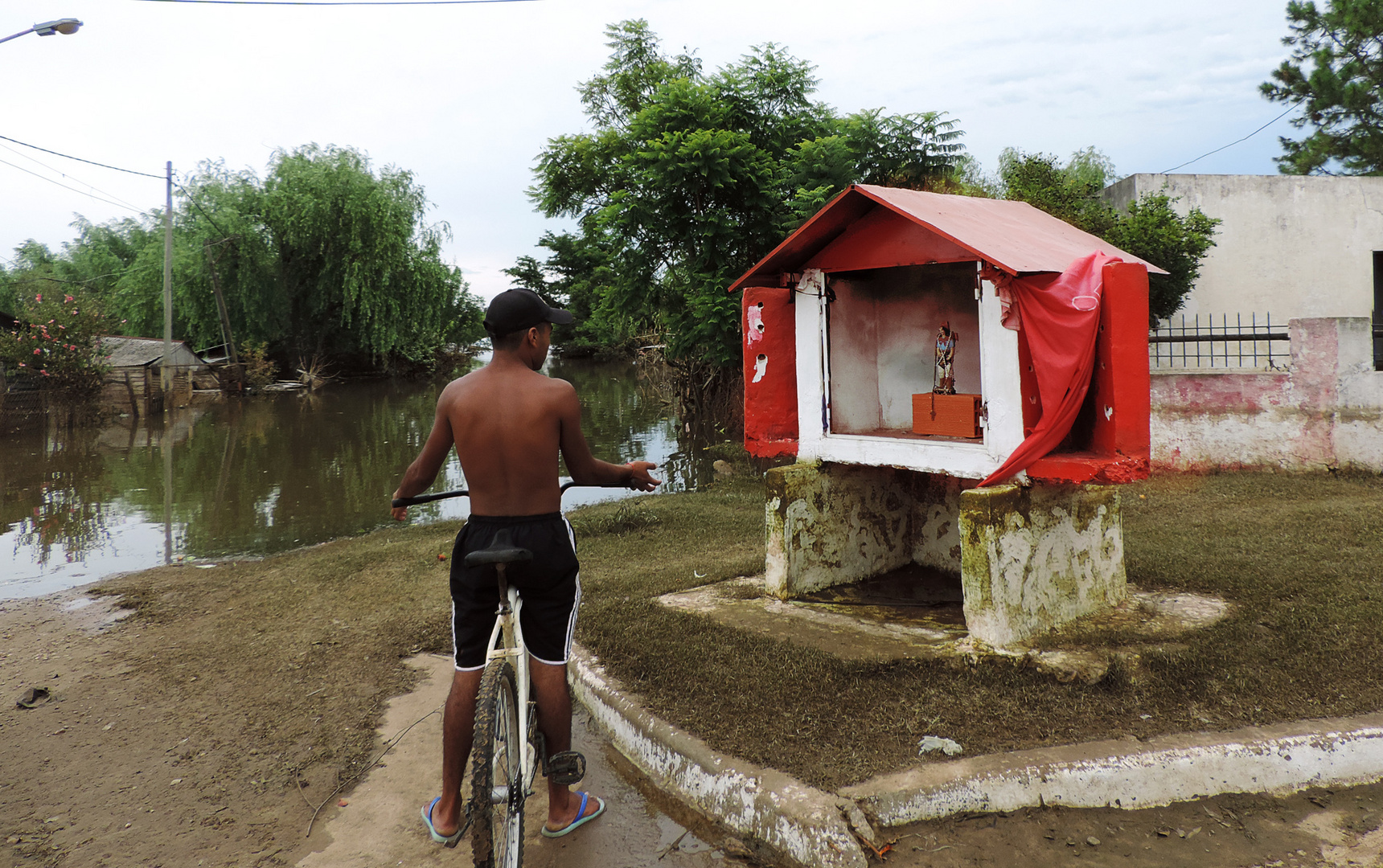 Inundaciones 2: Rezo en el camino