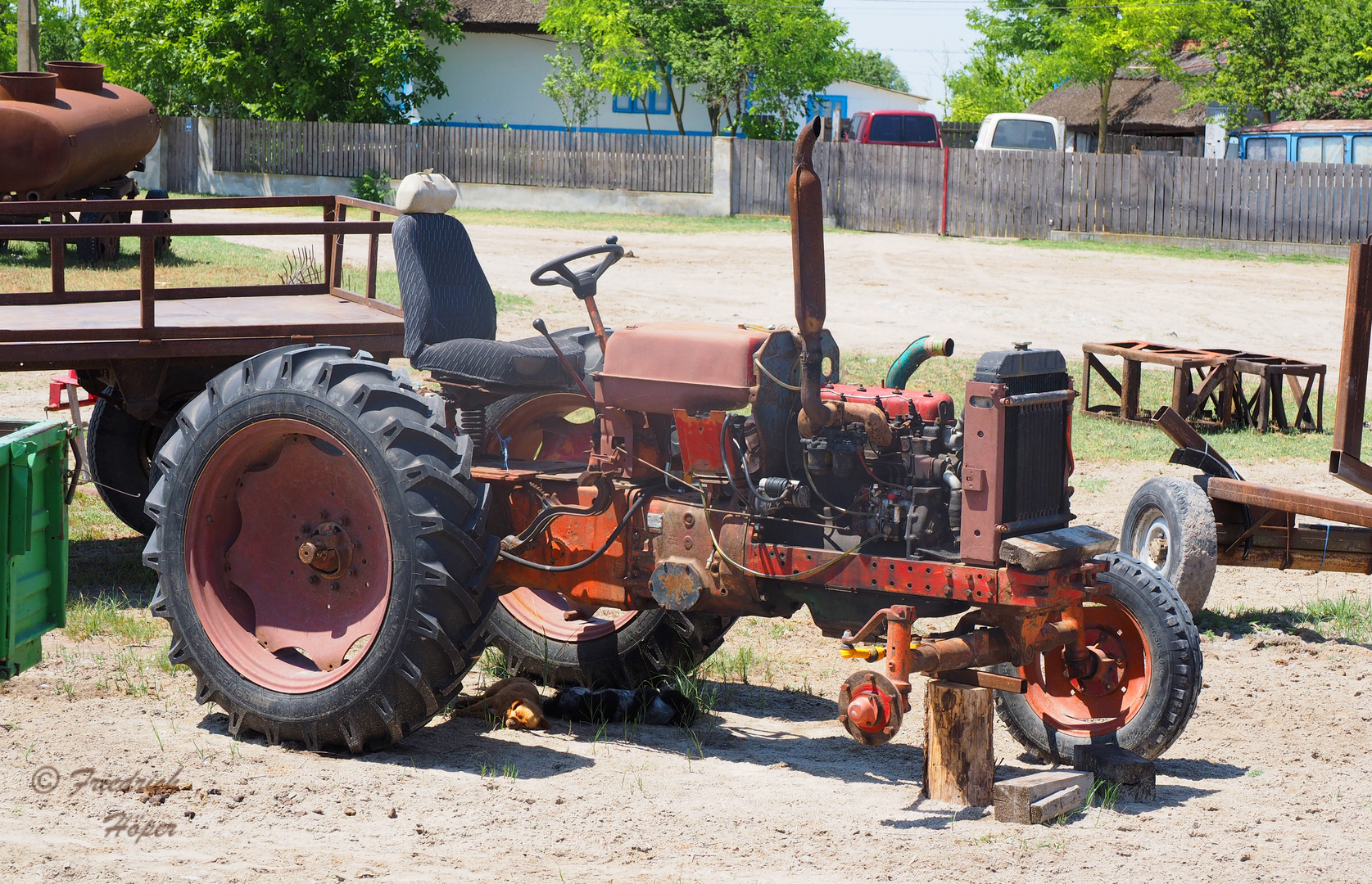 Invalider Traktor