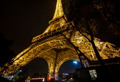 Invalides - Quai Branly - Tour Eiffel - 02