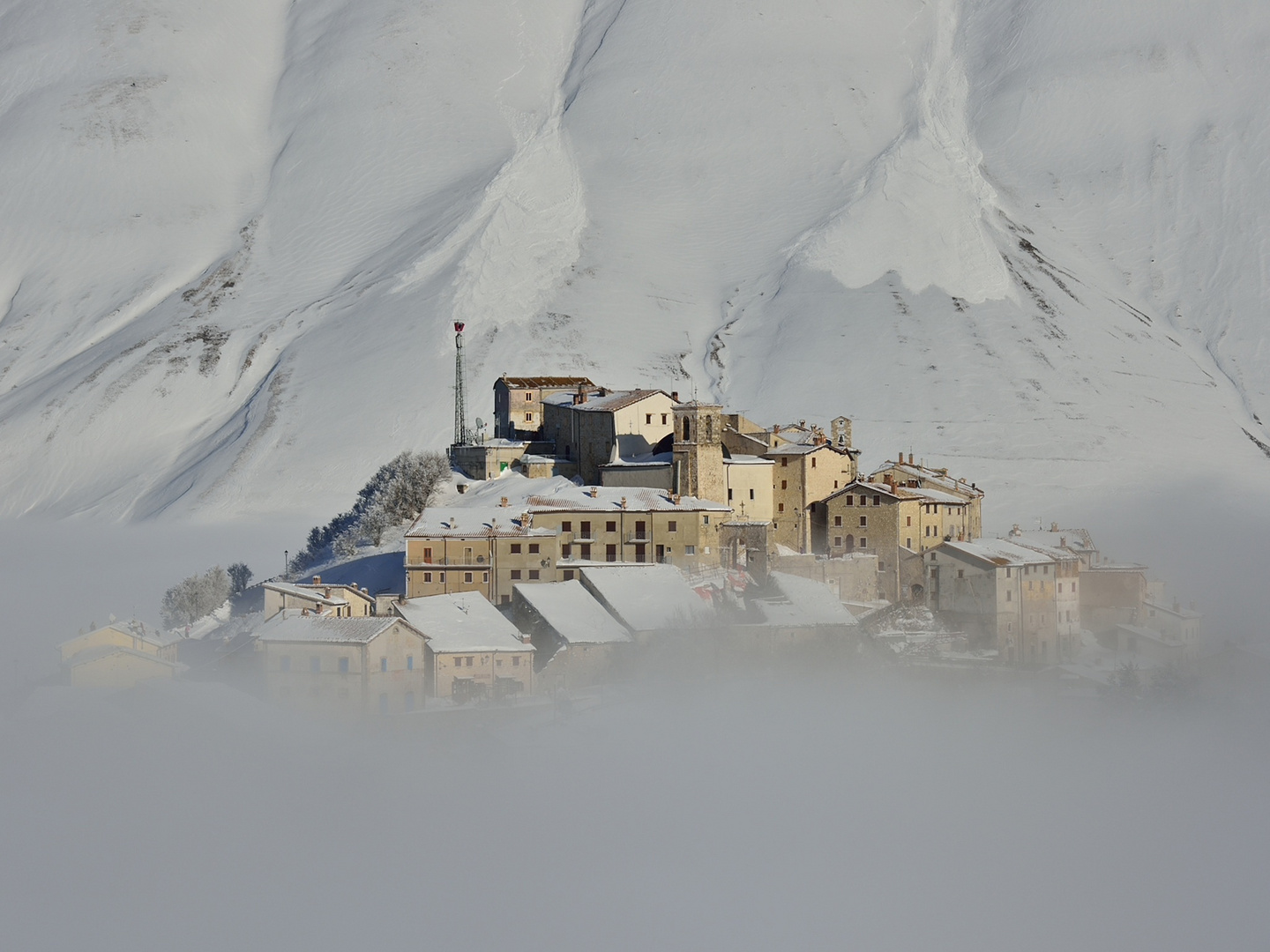 Inverno a castelluccio