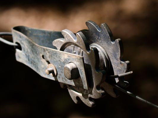 Invisible tension P8090352