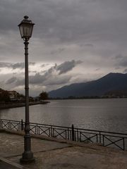 Ioannina, Blick von Pamvotissee