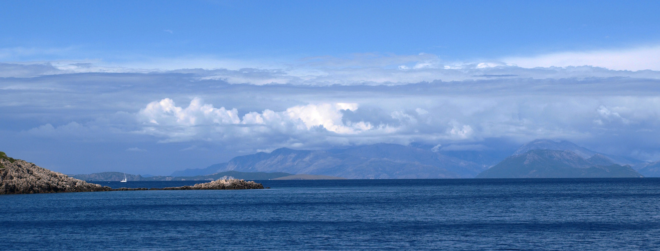 Ionisches Meer - Zwischen Ithaka und Meganesie Blick auf Lefkas