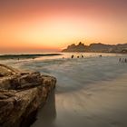 Ipanema Beach mit Morro Dois Irmãos im Abendrot