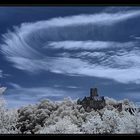 IR-Himmel über Burg Lahneck