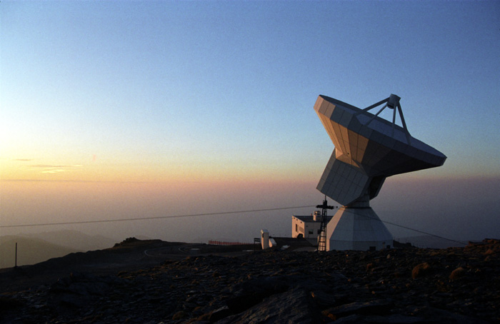 IRAM 30Meter Radioteleskop und Umgebung