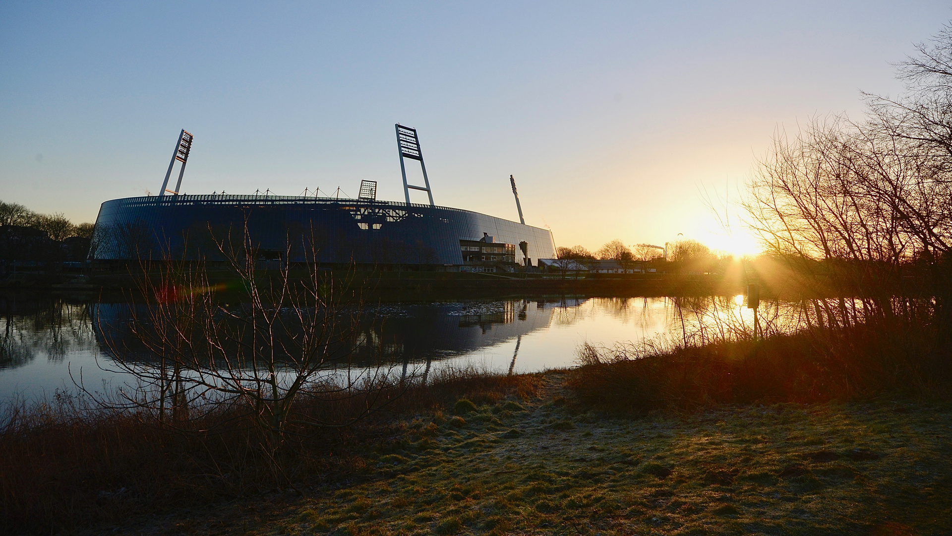 Irgendwann geht die Sonne auch wieder ÜBER dem Weserstadion auf