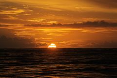 Irgendwo zwischen Gibraltar und Lanzarote - Sonnenuntergang auf dem Atlantik