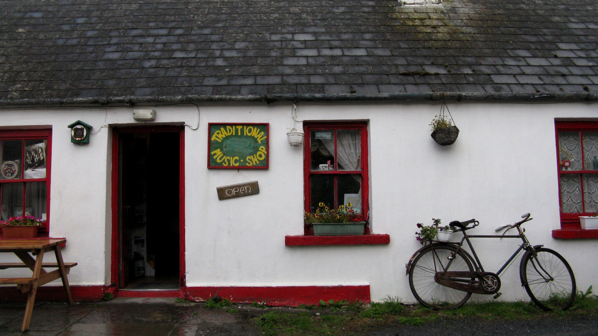 Irish music shop @ Fisherstreet (Ireland)