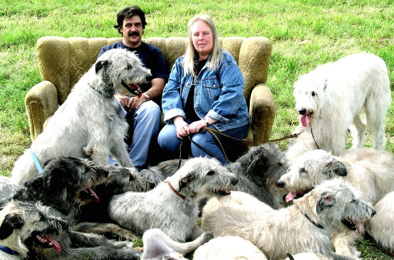 Irish Wolfshound Züchter mit ihren Lieblingen