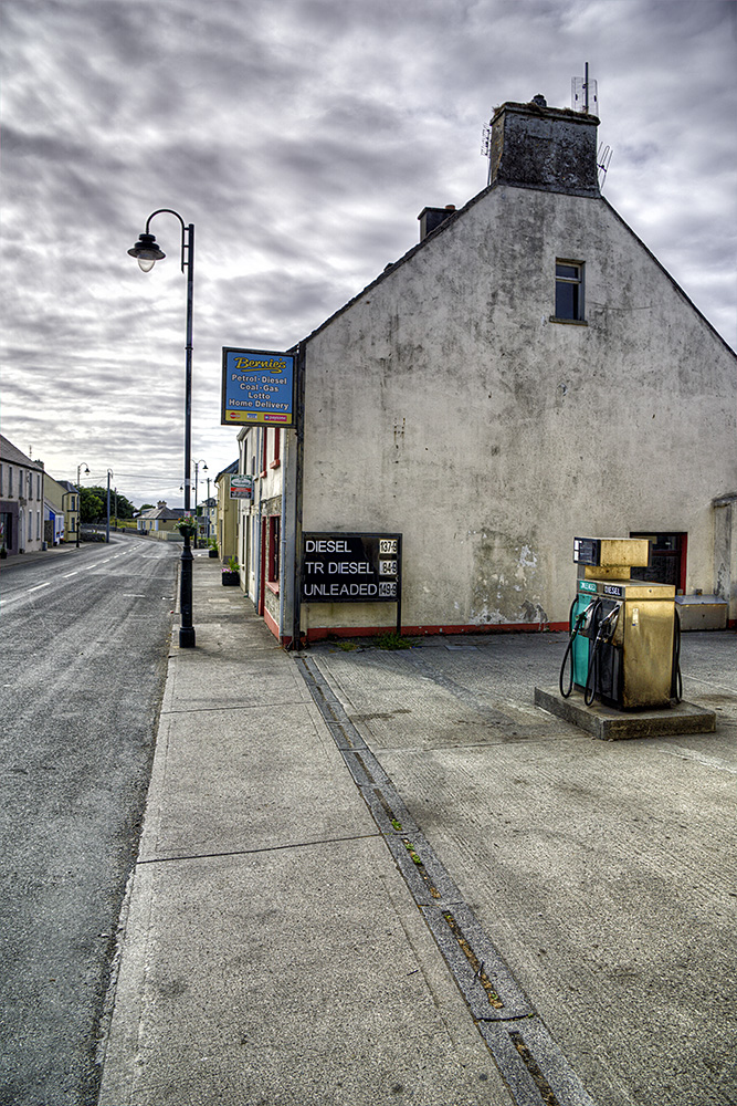 Irland - County Sligo - Bernies Petrol