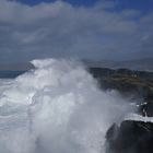 Irland - Sturm, See & Wellenwand