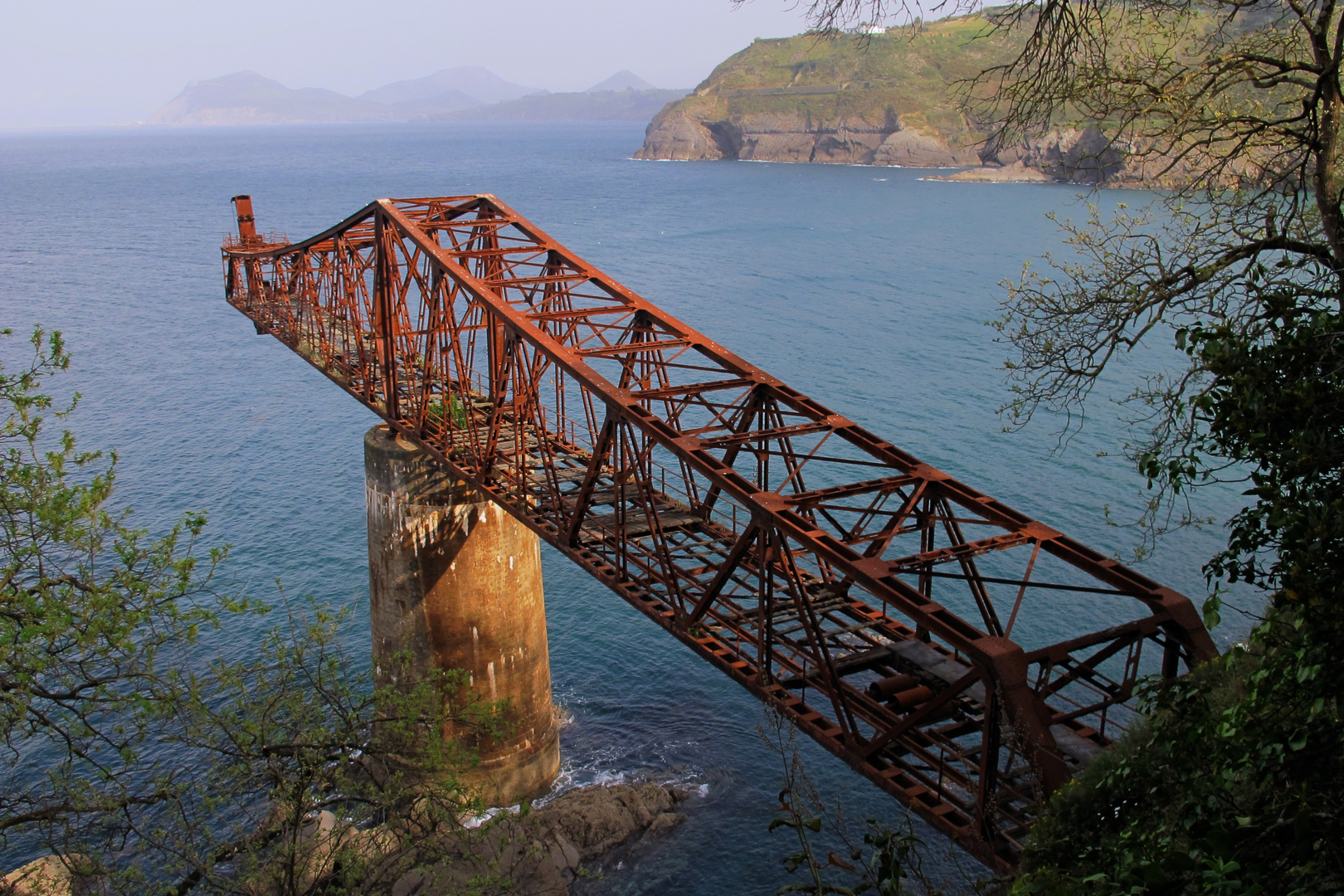 Iron ore loading dock at Dícido, Mioño