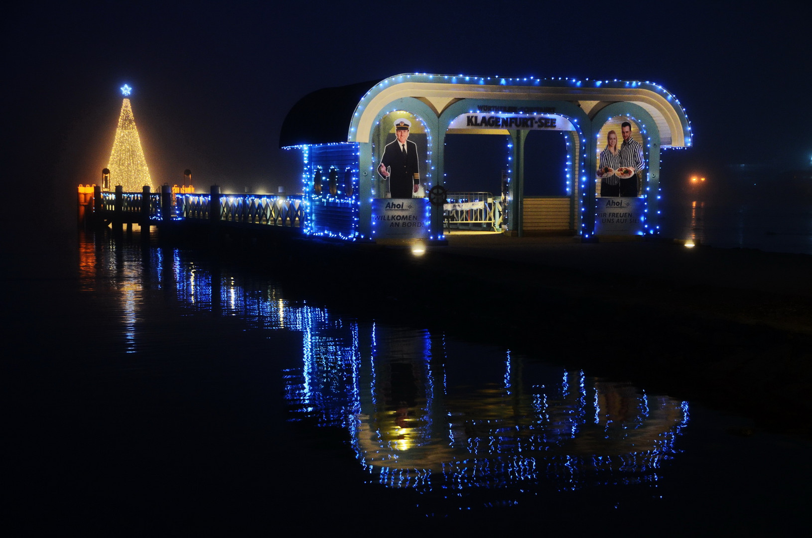 " Is schon still uman See" ...Frohe Weihnachten!