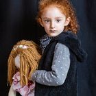 Isa y su muñeca