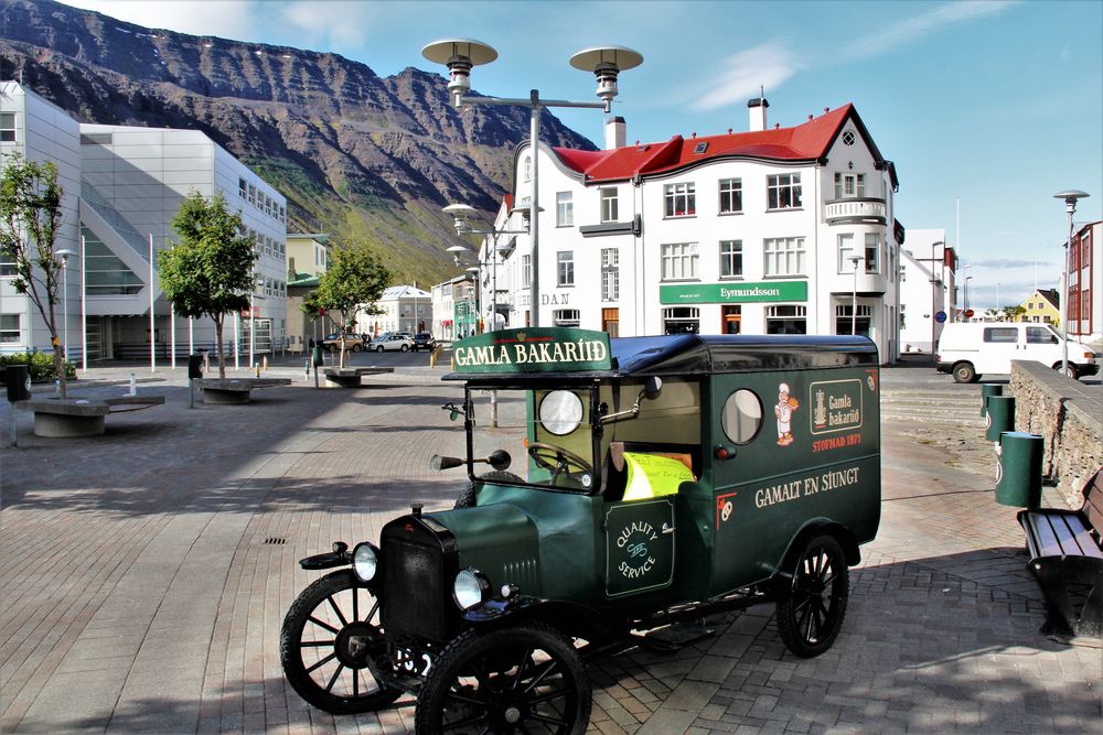 Isafjördur am Sonntagmorgen