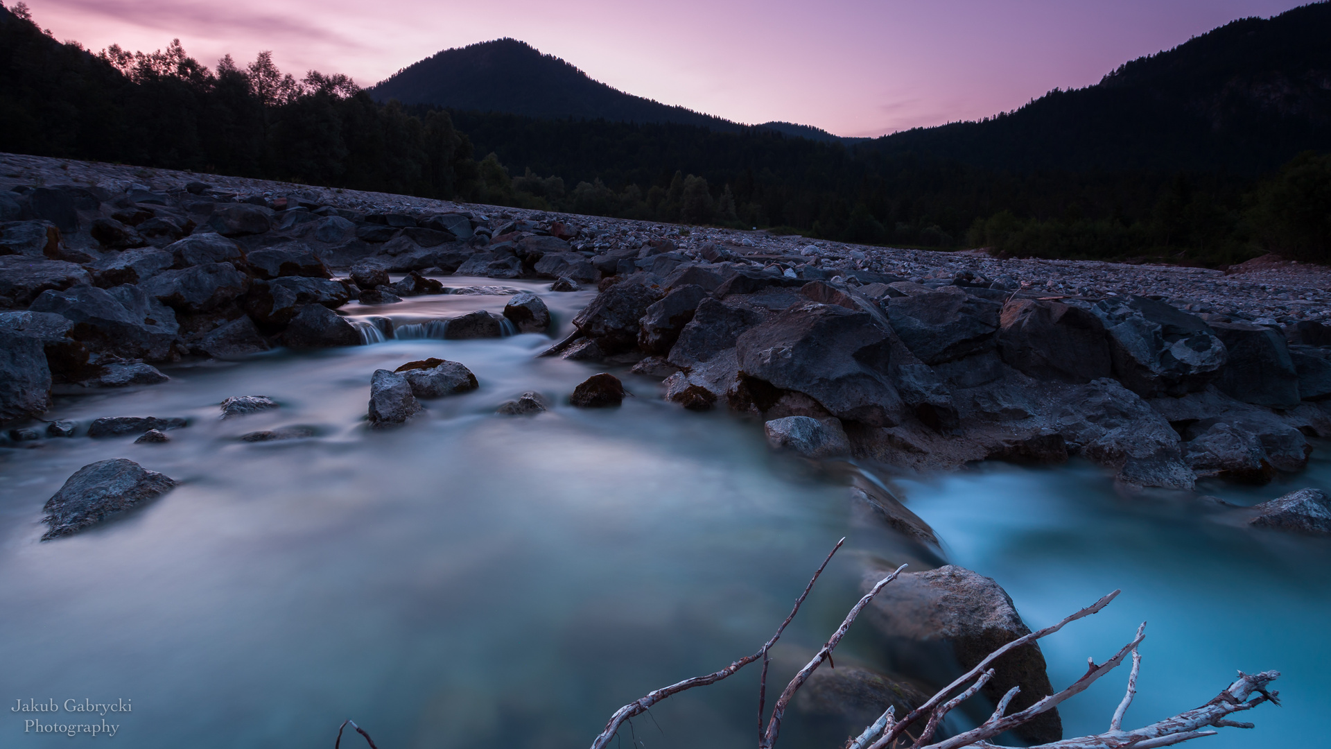 Isar bei Abenddämmerung