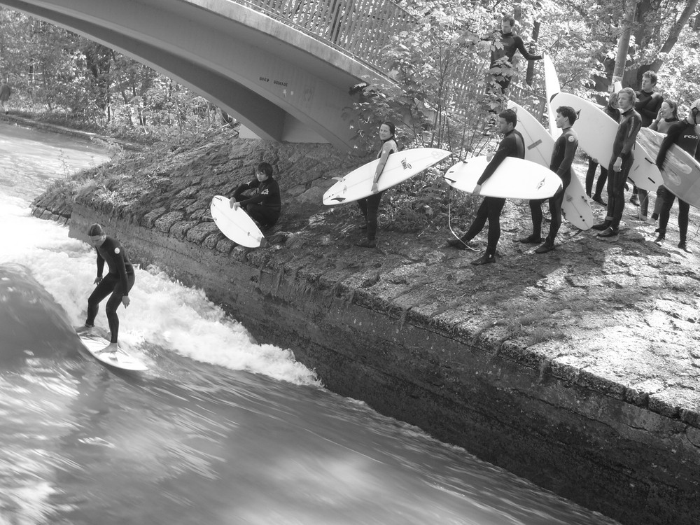 Isar-Surfing in München