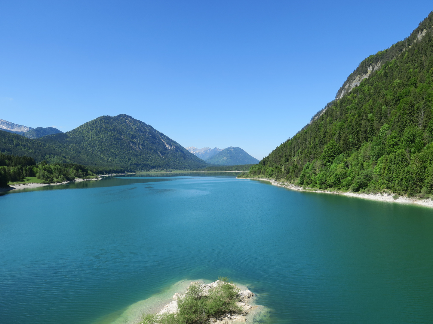 Isar-Sylvensteinsee im Mai