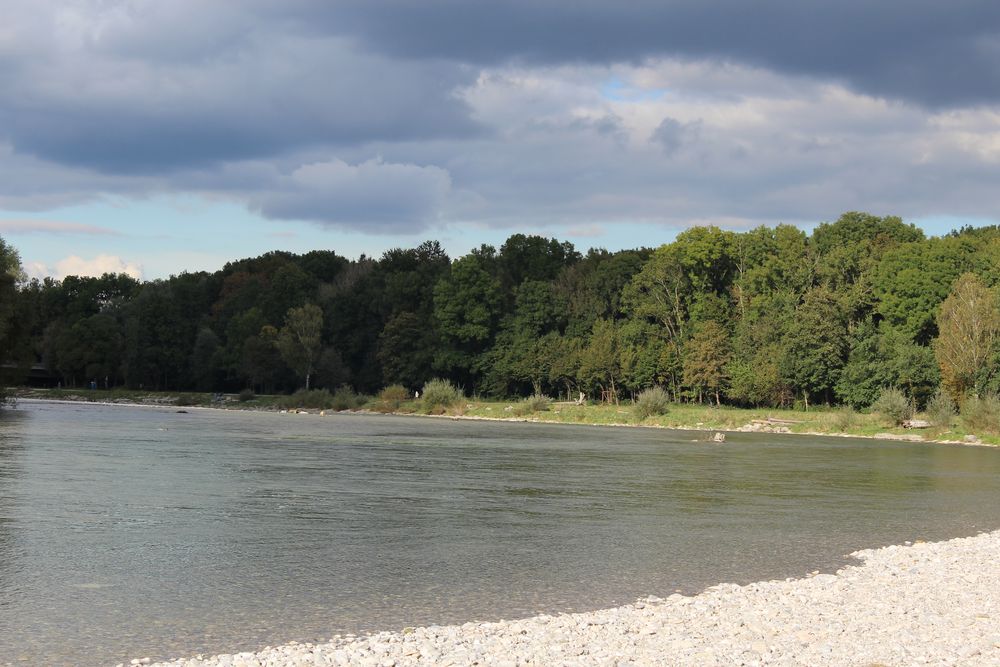 Isarauenlandschaft im Oktober