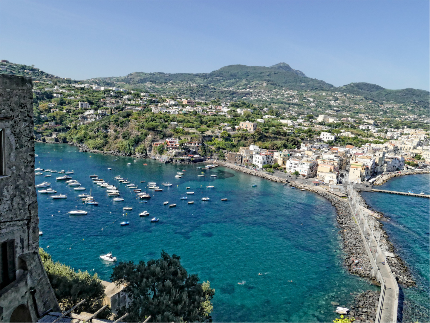 ISCHIA PONTE VON ARAGONESEBURG