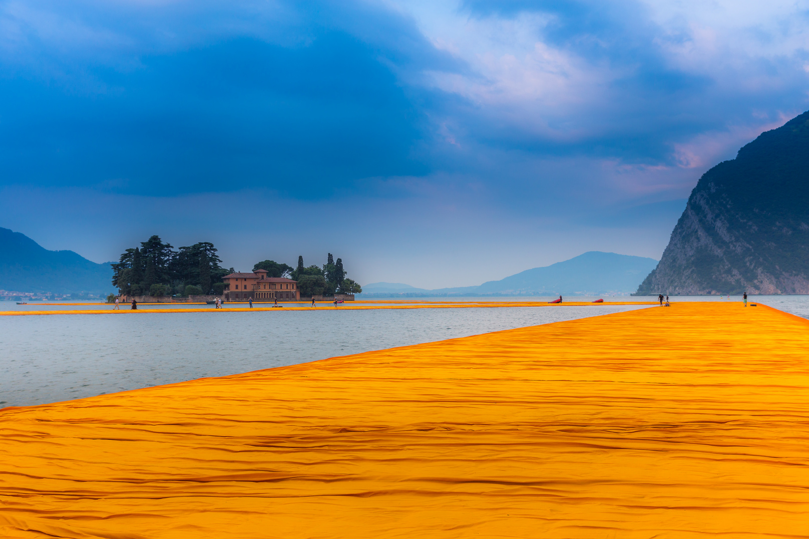 Iseosee Floating Piers