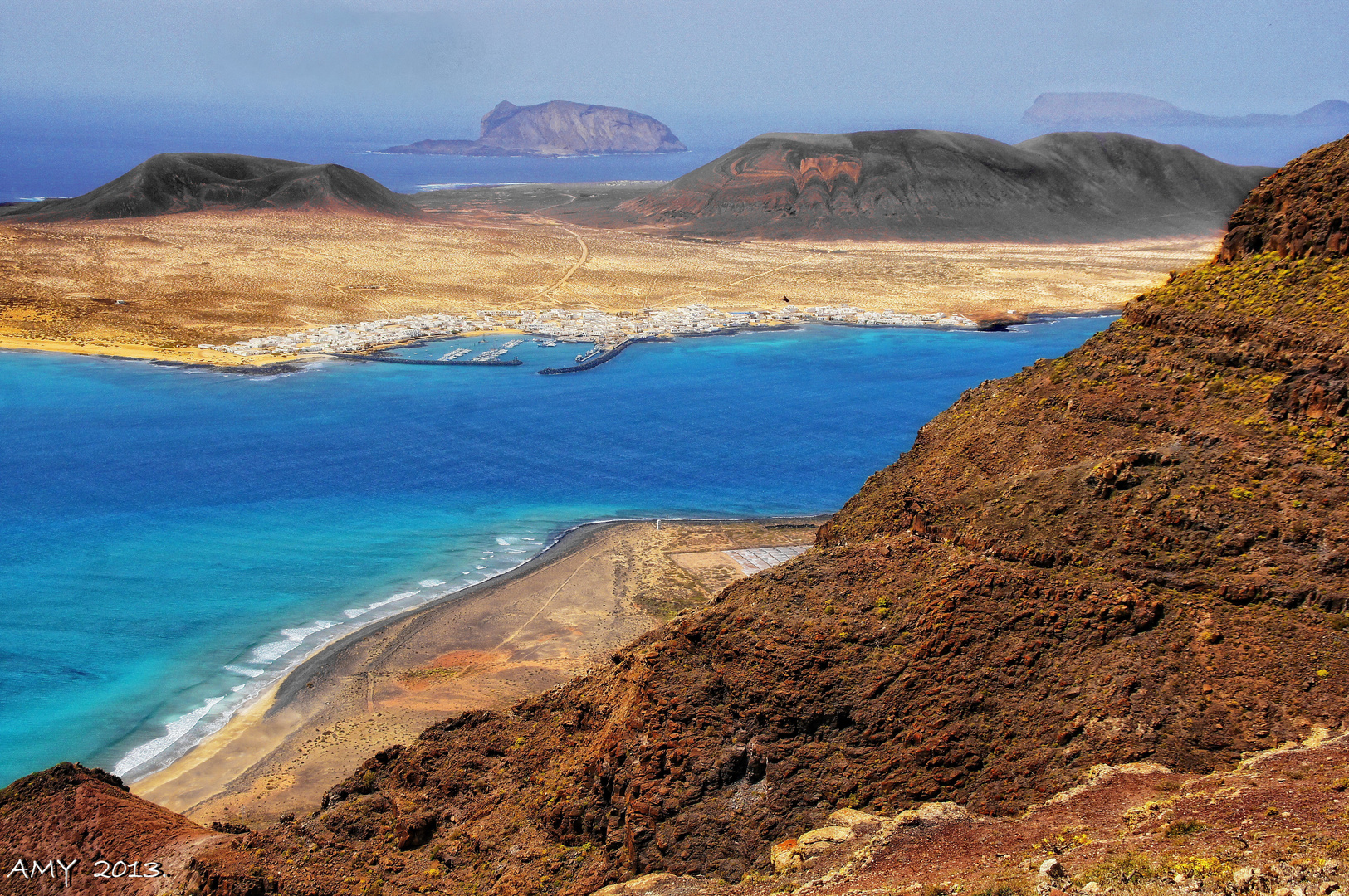 ISLA GRACIOSA (Archipiélago CHINIJO / LANZAROTE). Dedicada a MAURO TOMASSETTI.