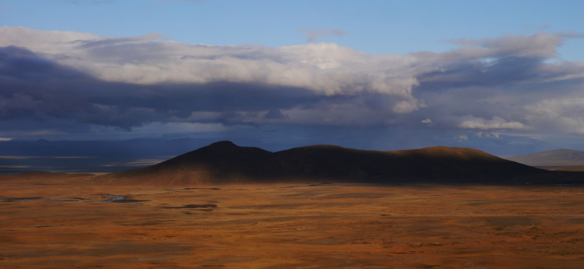 Isländisches Hochland am Langjökull - Hundadalir und Háfjall vom Sauðafell