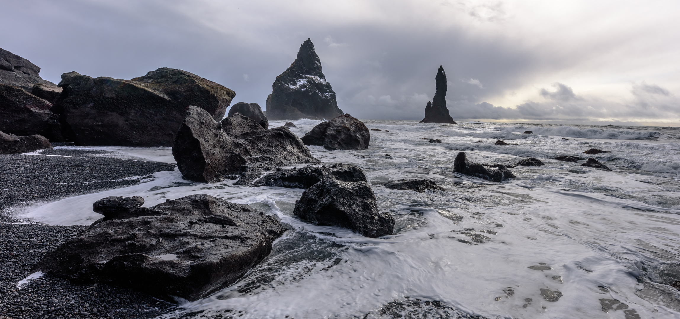 Island - am Reynisfjara Beach