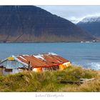 Island - Der Zahn der Zeit nagt an dieser Hütte bei Isafjördur