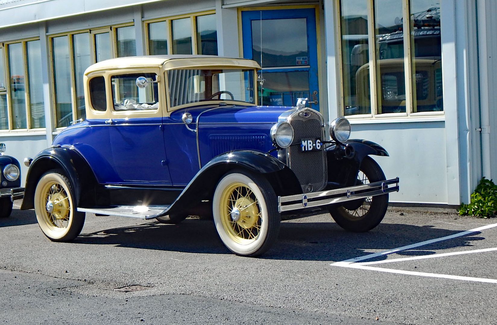 Island - diesen Oldtimer würde ich auch mal gerne fahren... 