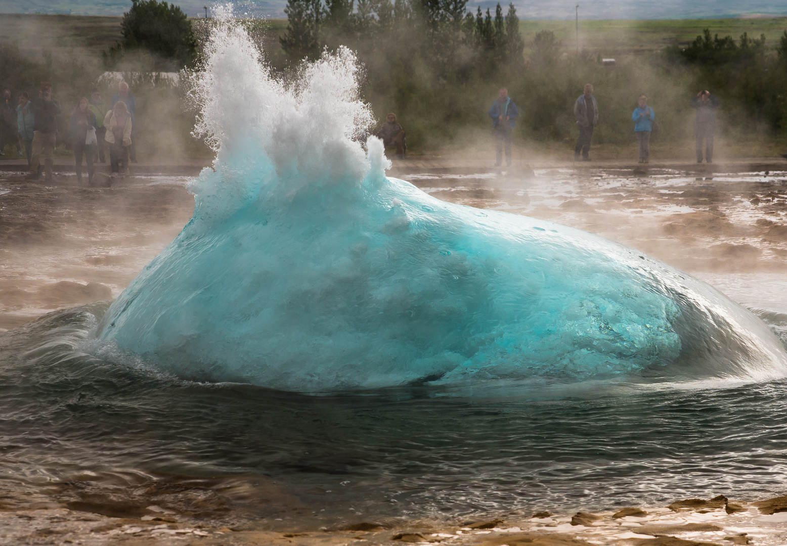 Island Geysir Strokkur Gleich Platzt Die Blase Foto Bild Island Wasser Natur Bilder Auf Fotocommunity