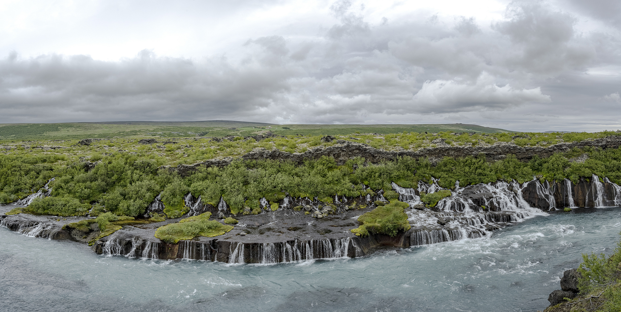 Island-Hraunfossar-Juni 2022-02