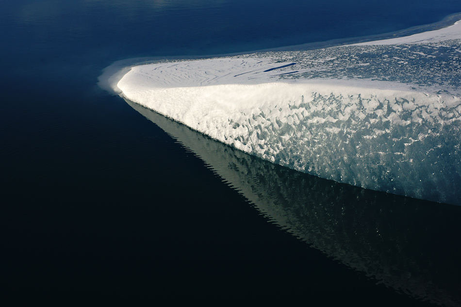 Island im Winter – Abstrakte Impression von der Gletscherlagune