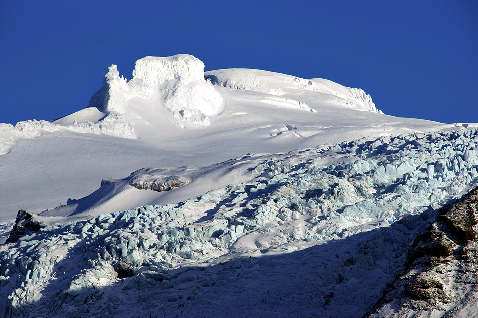 Island im Winter – Postkarten Wetter über dem höchsten Gebirge: