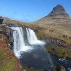 Island - Kirkjufell mit Regenbogen