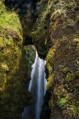 Island - kleiner Wasserfall