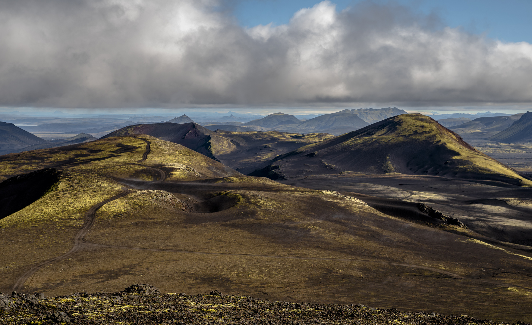 Island - Kraterlandschaft am Hekla-Massiv